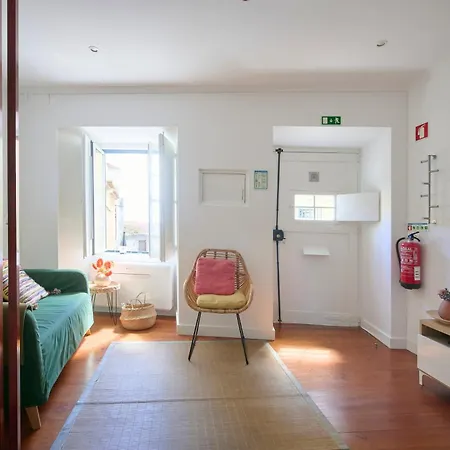 Διαμέρισμα Renewed Alfama Gem With Ac, By Timecooler
