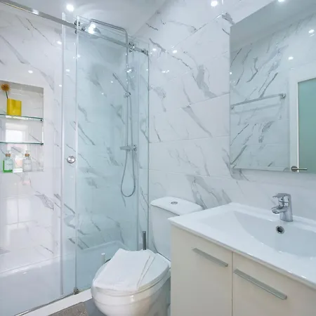 Appartement Renewed Alfama Gem With Ac, By Timecooler Lisboa