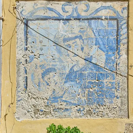 Renewed Alfama Gem With Ac, By Timecooler Lejlighed